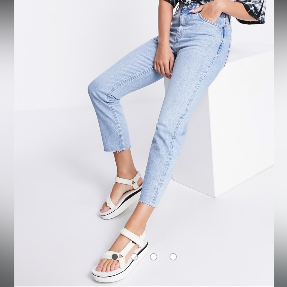 Topshop Crop Straight Leg Jeans Light Denim Wash Raw Hem Ankle Jeans